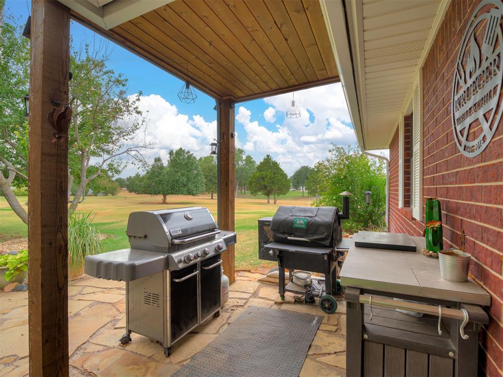 413 Summer Oaks Drive Property Photo 35