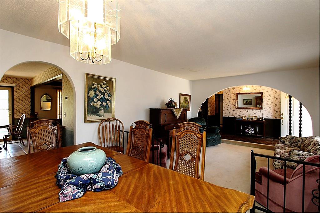 1823 W Rose Oak Drive Property Photo 9
