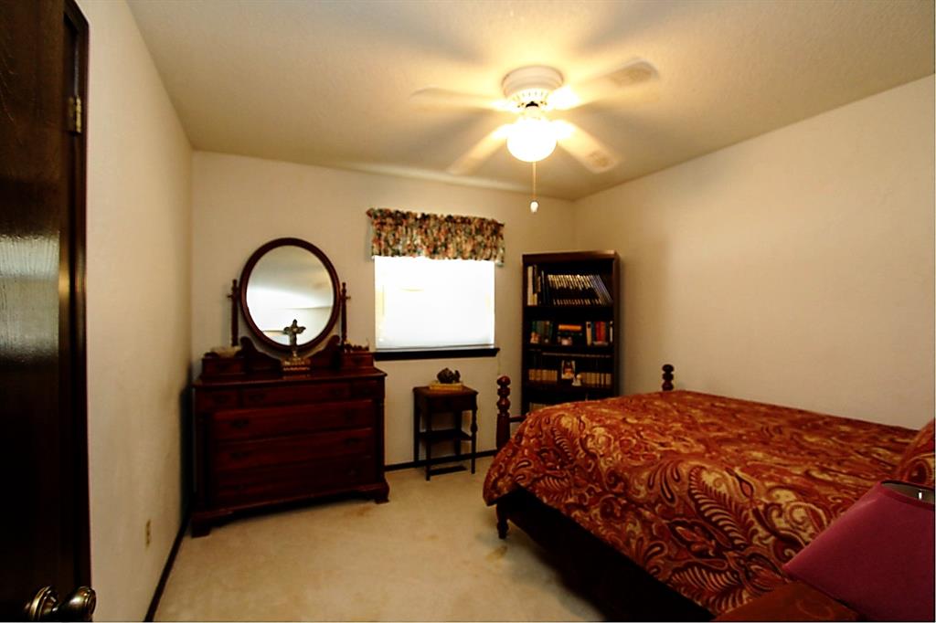 1823 W Rose Oak Drive Property Photo 32