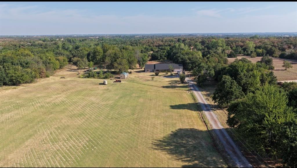 12175 250th Street Property Photo 4