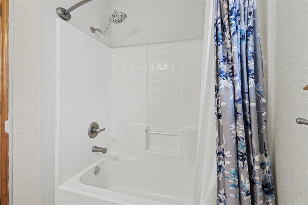 1125 S Oakey Drive Property Photo 19