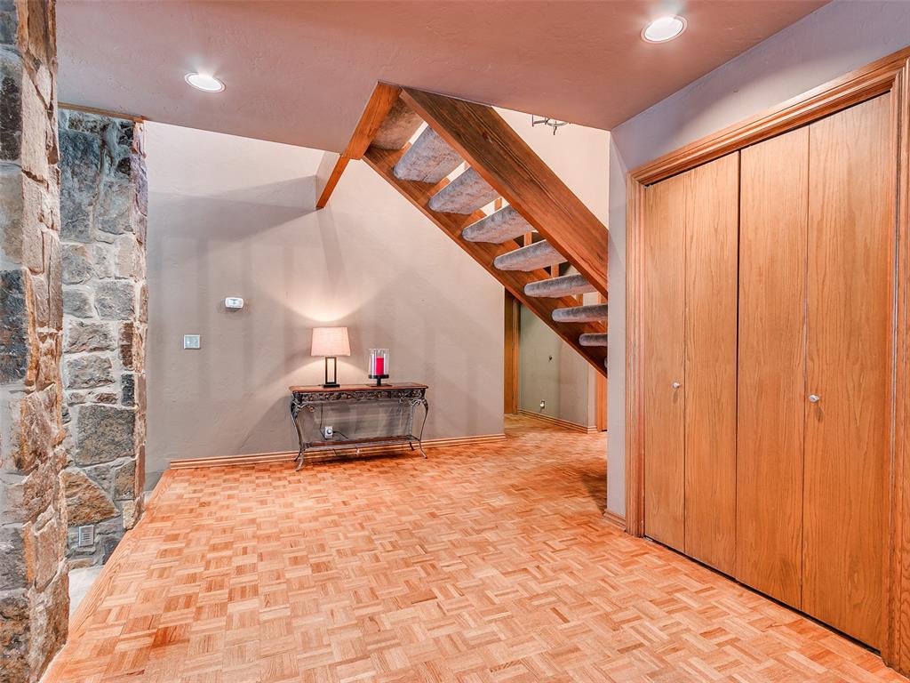 12113 Old Farm Circle Property Photo 11