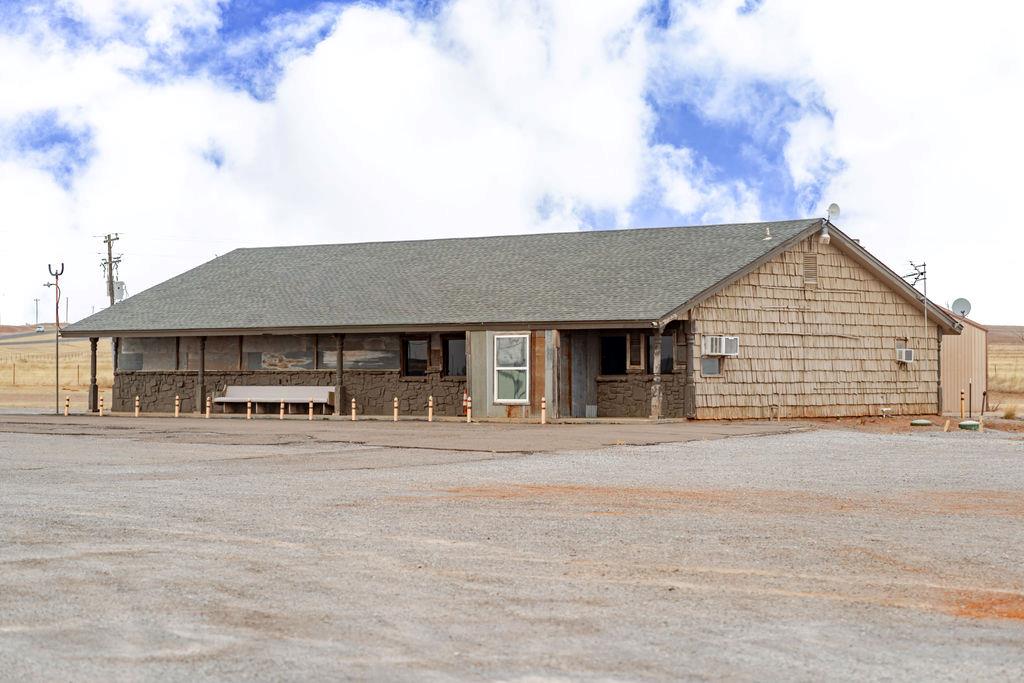 11894 Highway 6 Property Photo 4
