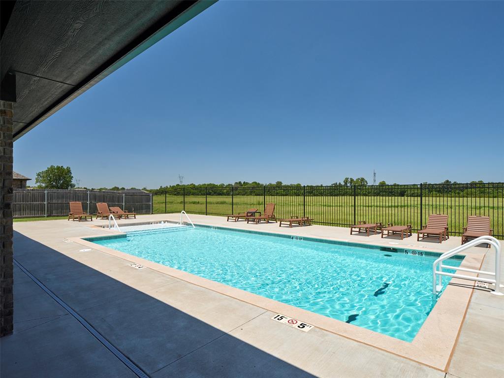 1206 Flint Hills Street Property Photo 3