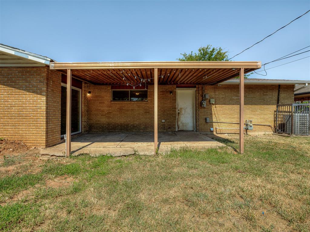 8900 S Hillcrest Drive Property Photo 32