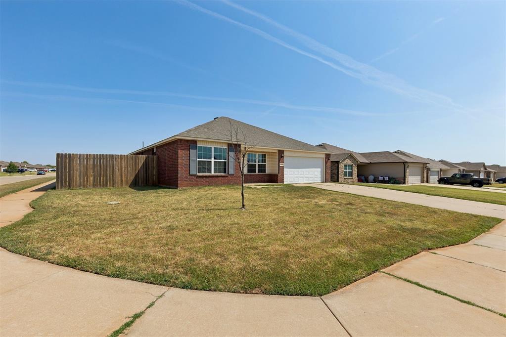 2033 W Autumn Way Property Photo 5