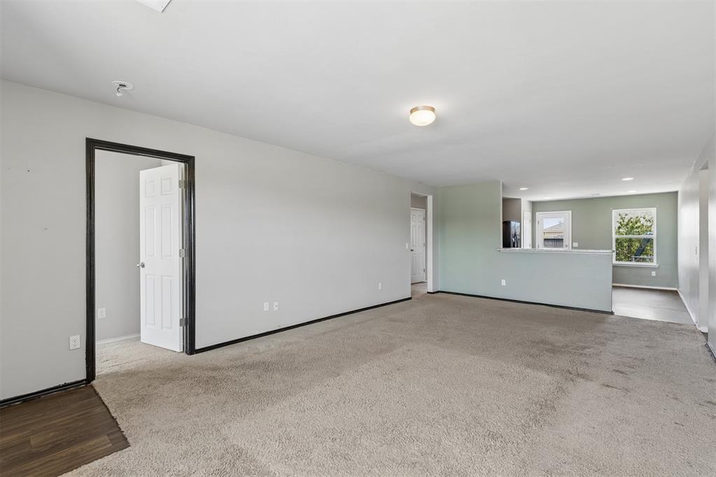 2033 W Autumn Way Property Photo 10