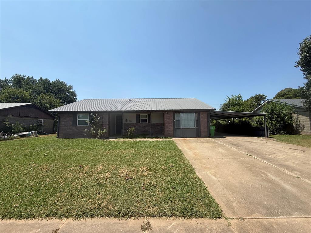 1023 Meadowbrook Lane Property Photo 2