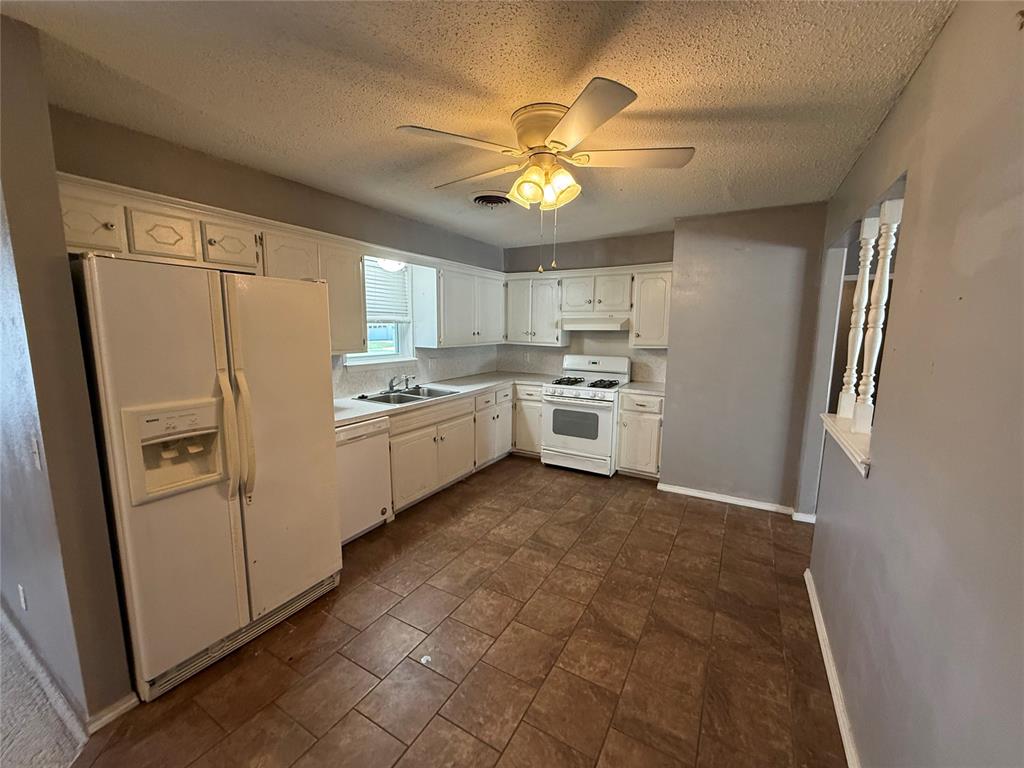 1023 Meadowbrook Lane Property Photo 12