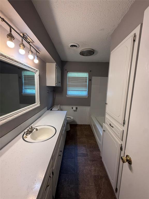1023 Meadowbrook Lane Property Photo 18
