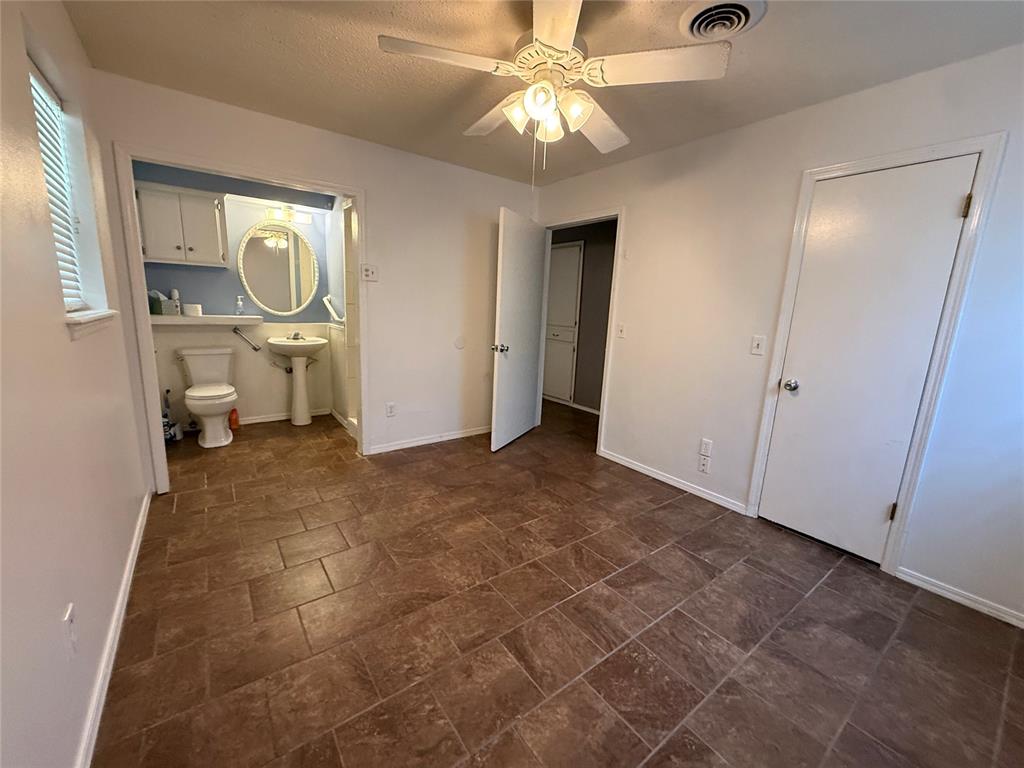 1023 Meadowbrook Lane Property Photo 20