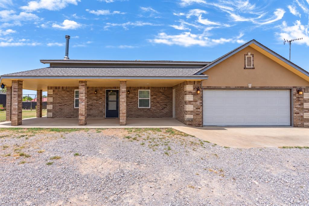 7435 N Peebly Road Property Photo 2