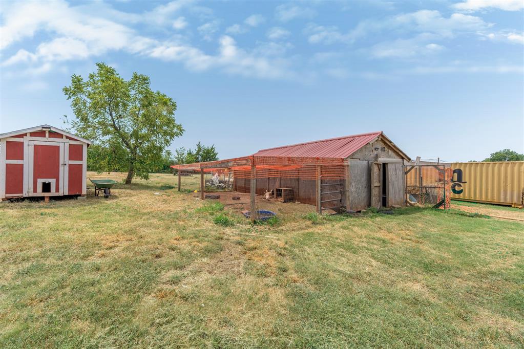 7435 N Peebly Road Property Photo 4