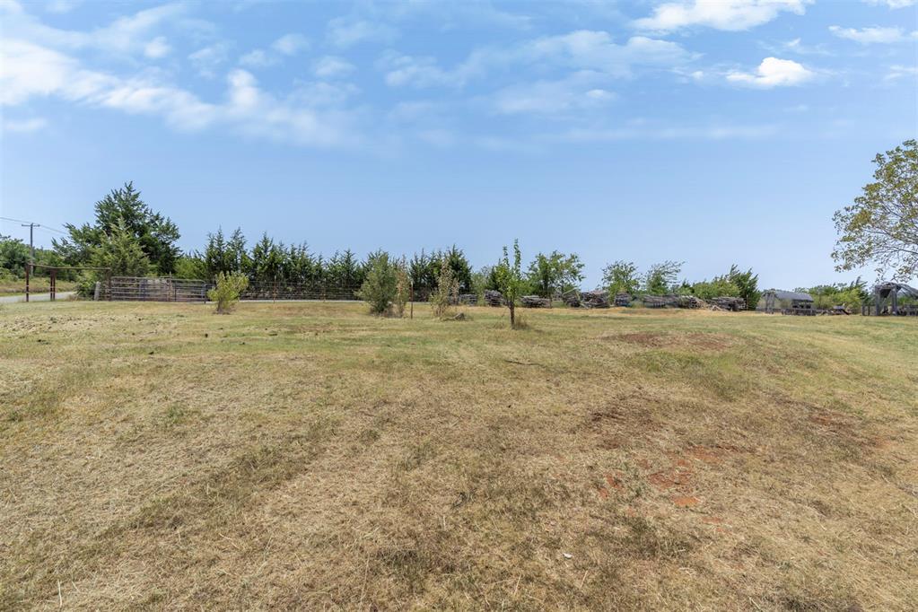 7435 N Peebly Road Property Photo 9