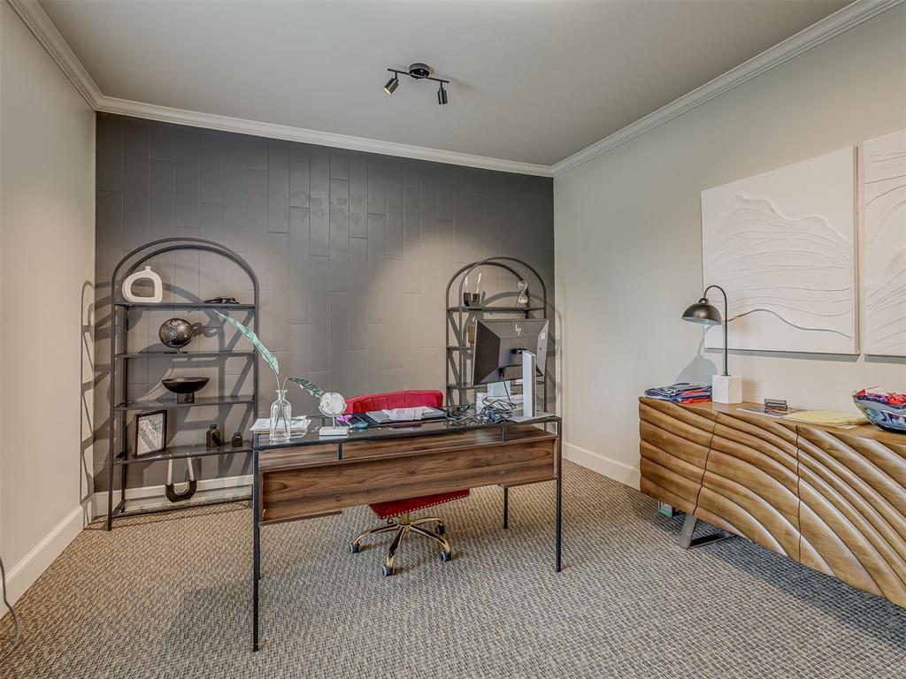 2232 Bridgeview Boulevard Property Photo 5