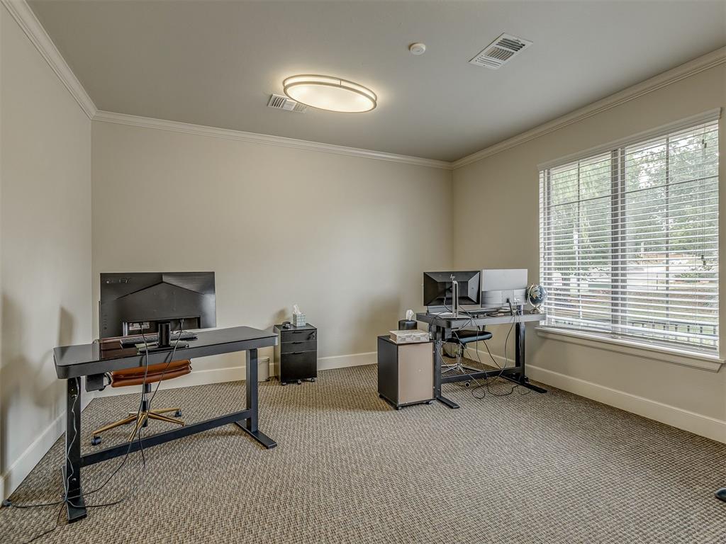 2232 Bridgeview Boulevard Property Photo 7