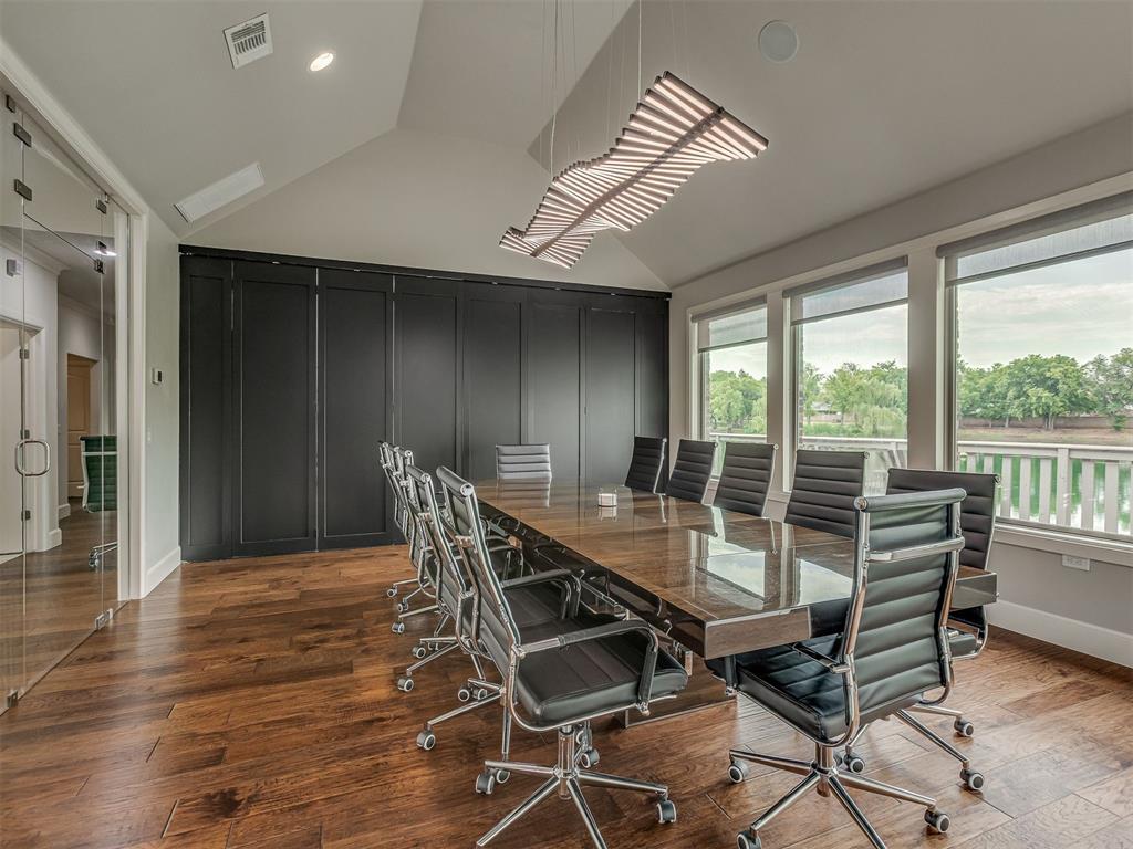 2232 Bridgeview Boulevard Property Photo 10