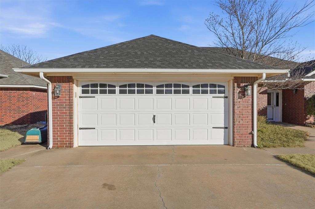 3208 Peacock Lane Property Photo 4