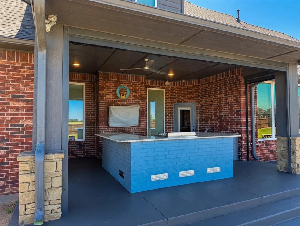 319 Taylam Road Property Photo 2