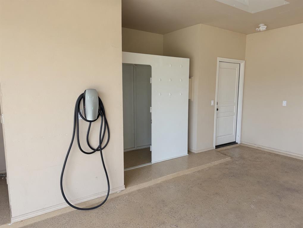 319 Taylam Road Property Photo 23