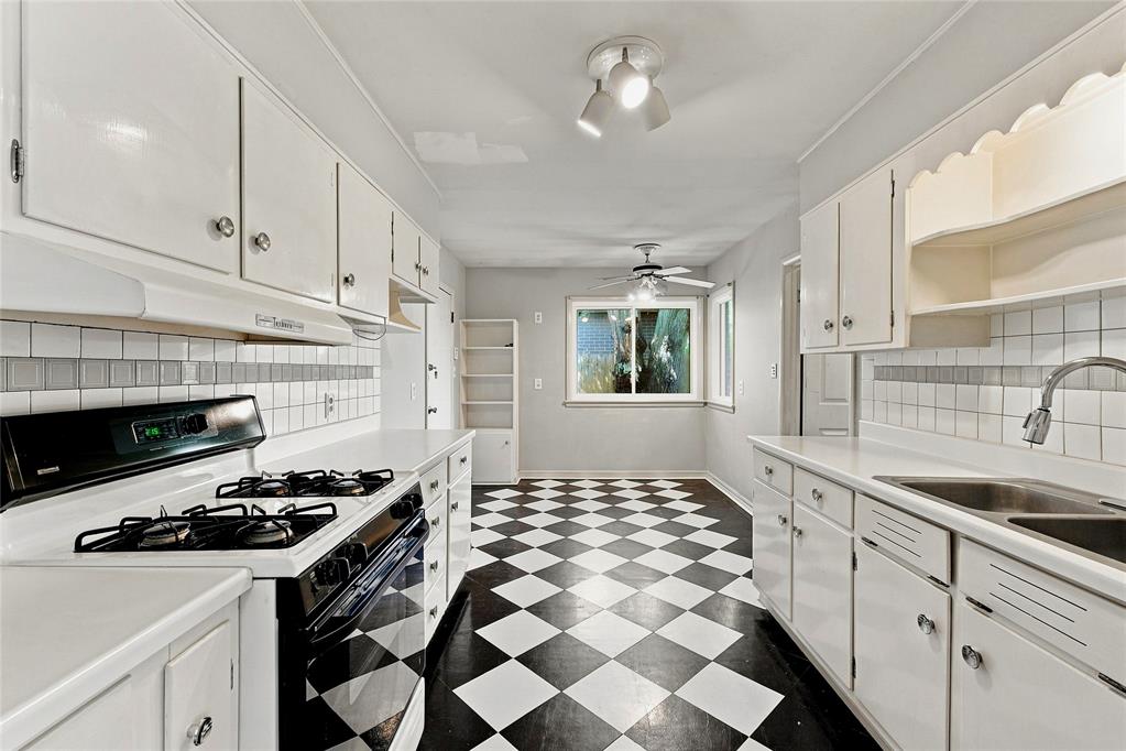 2649 Lakeside Drive Property Photo 8