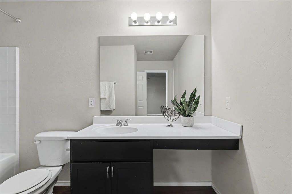 9804 Glover River Drive Property Photo 14