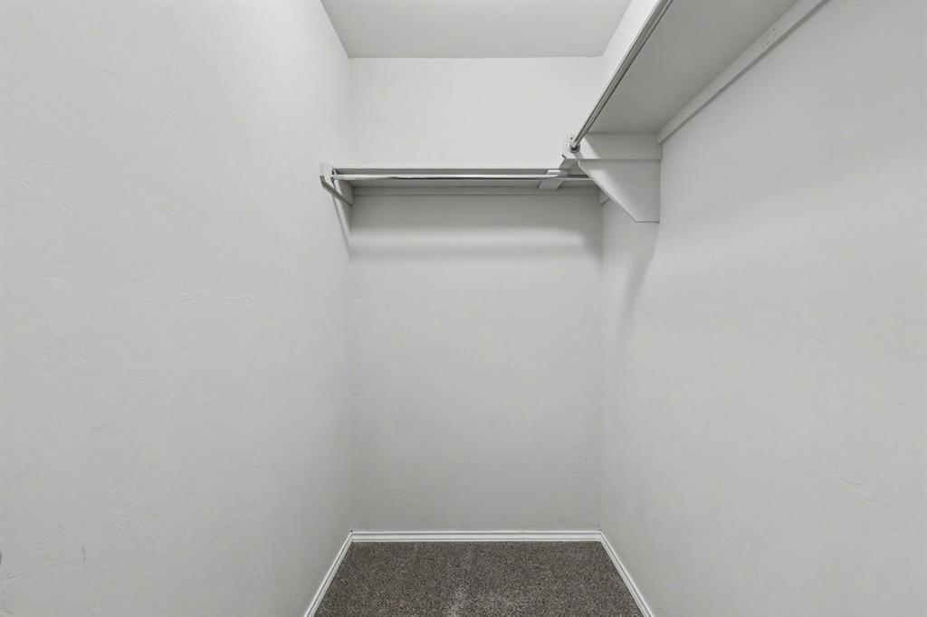 9804 Glover River Drive Property Photo 16