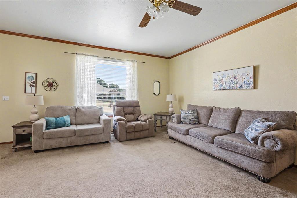 709 Azalea Hill Drive Property Photo 6