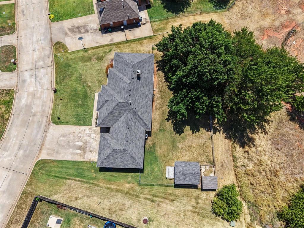 709 Azalea Hill Drive Property Photo 25