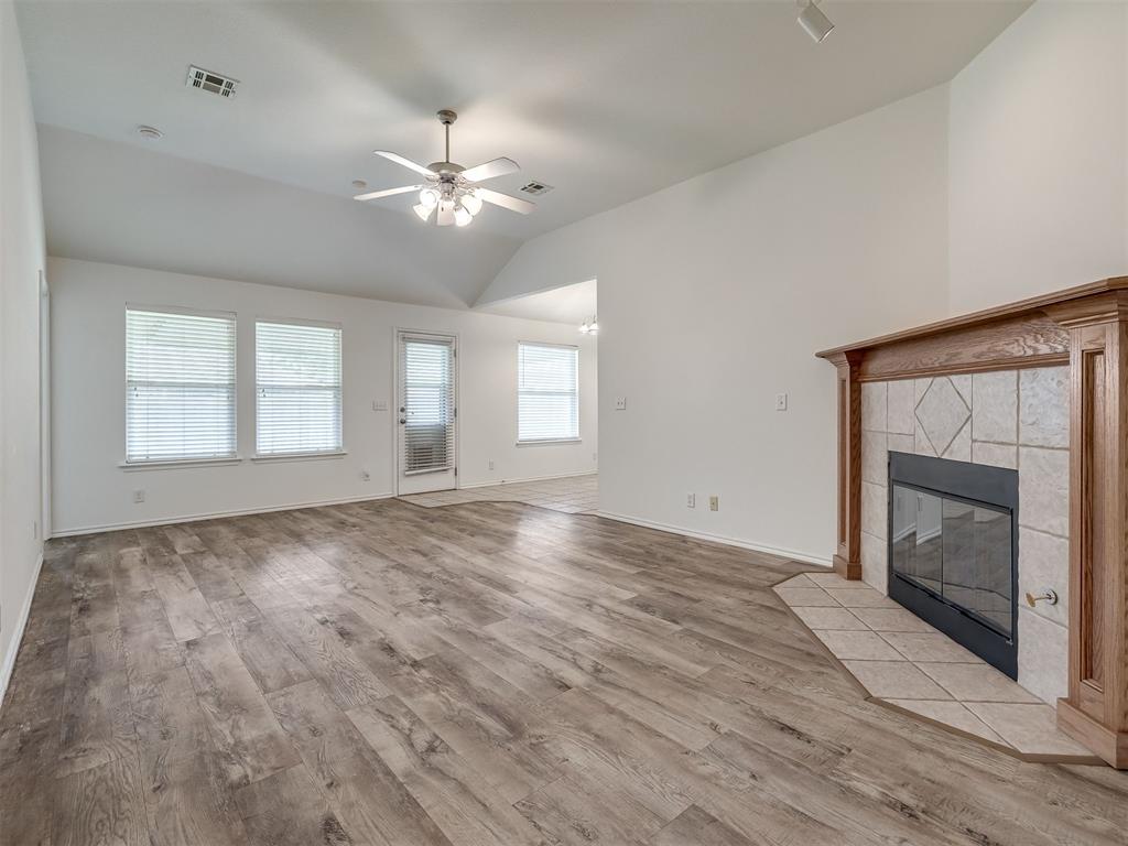 521 Apache Gate Drive Property Photo 6