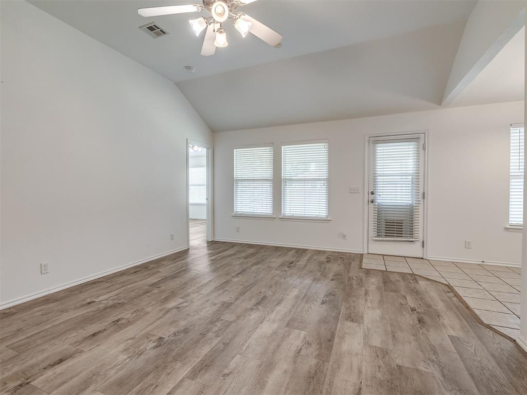 521 Apache Gate Drive Property Photo 7