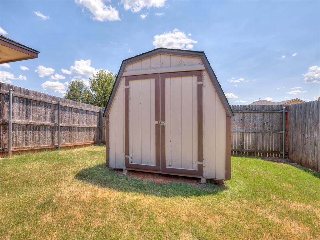 521 Apache Gate Drive Property Photo 44