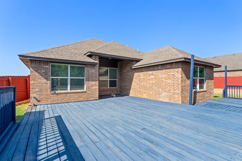 1430 Lakeview Drive Property Photo 5