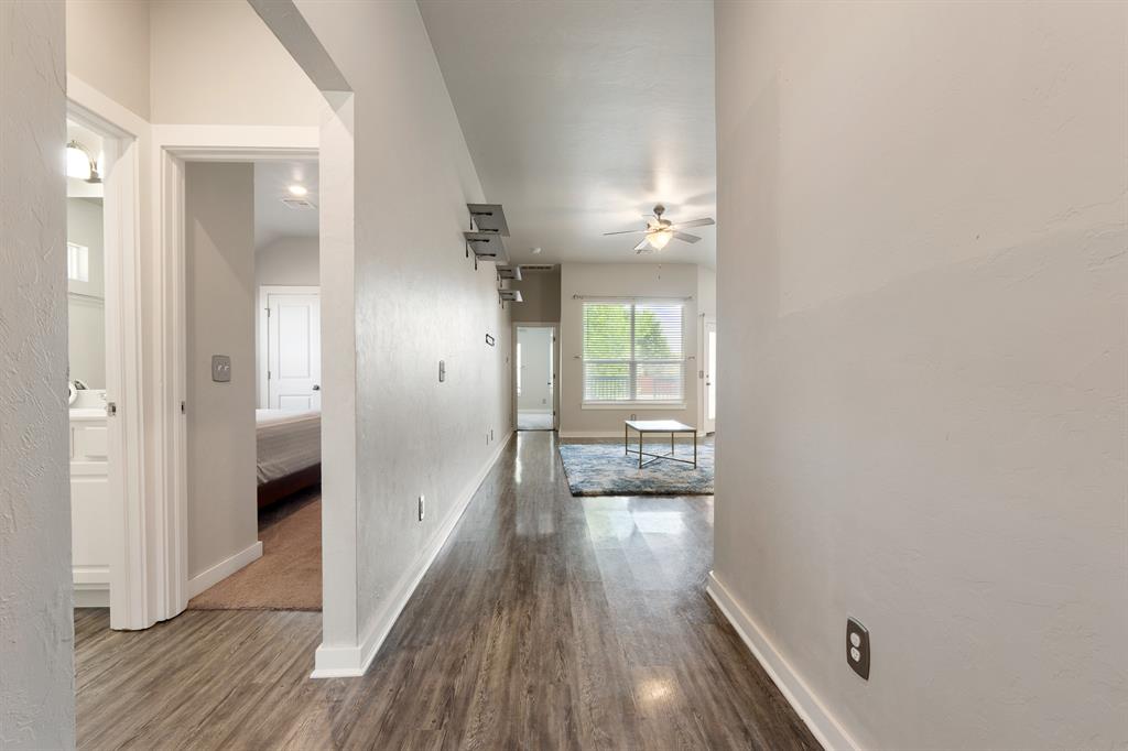 1430 Lakeview Drive Property Photo 7