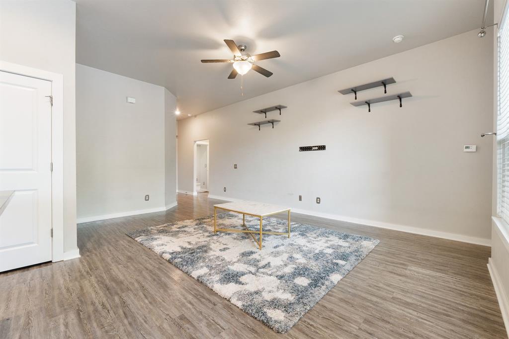 1430 Lakeview Drive Property Photo 9