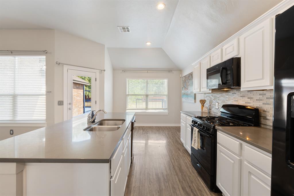 1430 Lakeview Drive Property Photo 15