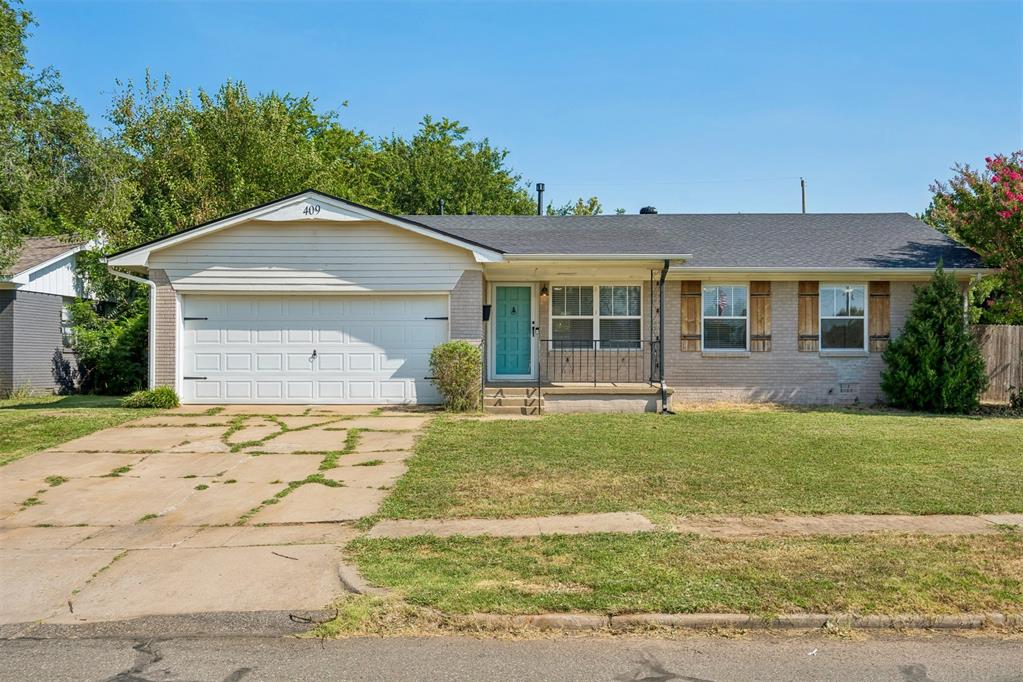 409 W Douglas Drive Property Photo 1