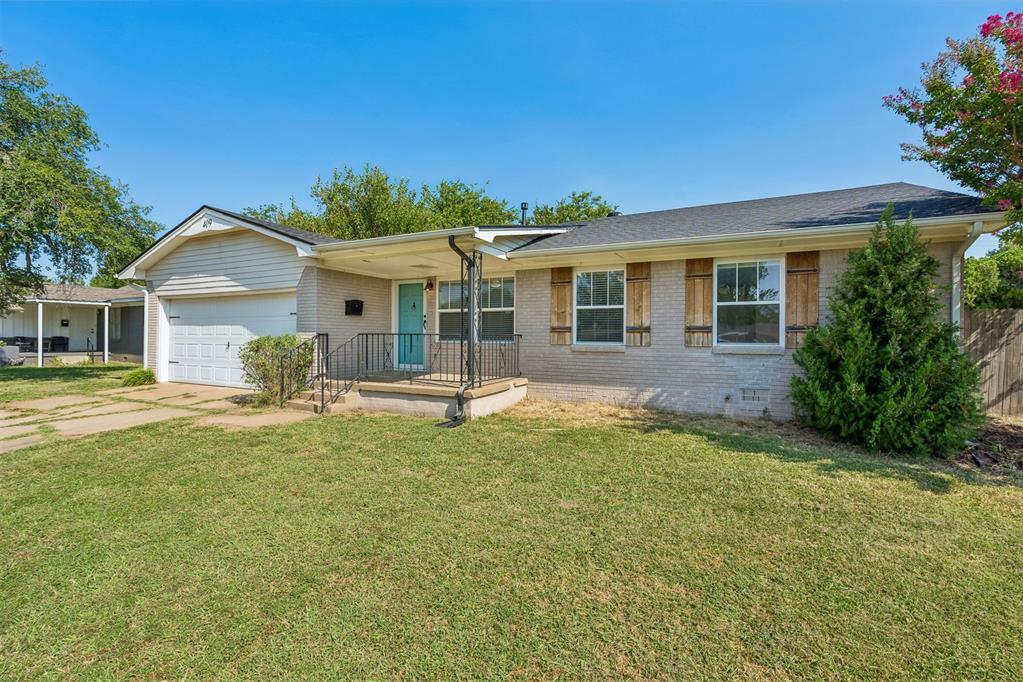 409 W Douglas Drive Property Photo 6