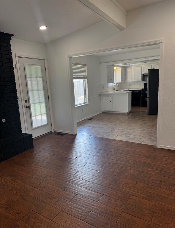 10416 Dover Drive Property Photo 4