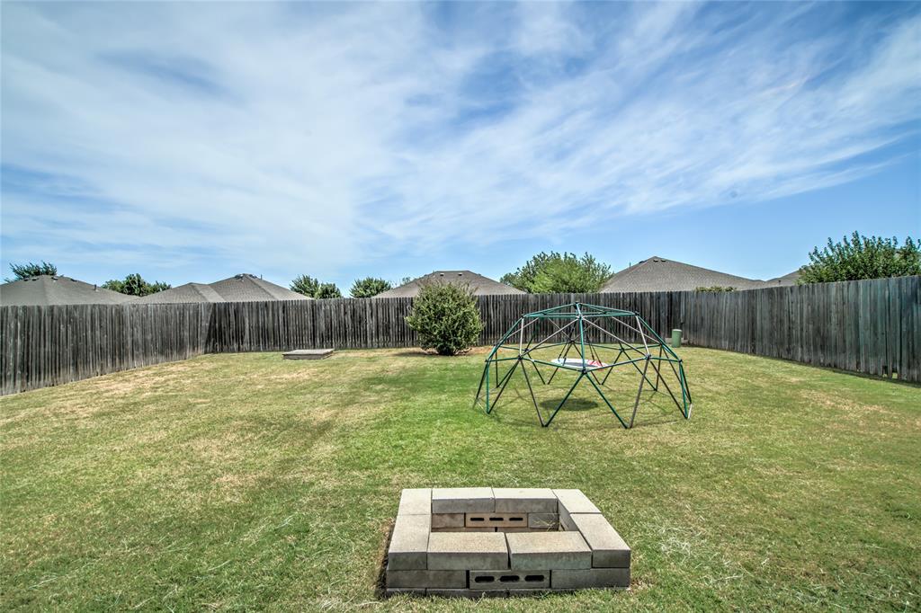 2900 Sunberry Way Property Photo 9