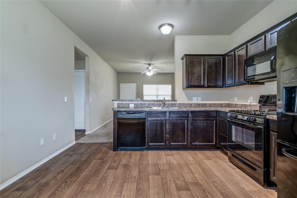 2900 Sunberry Way Property Photo 14
