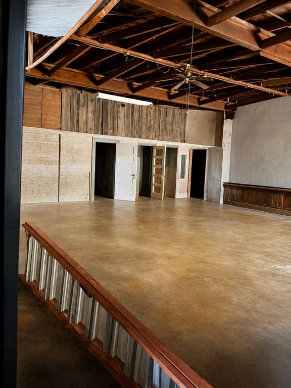 110 E Broadway Street Property Photo 6