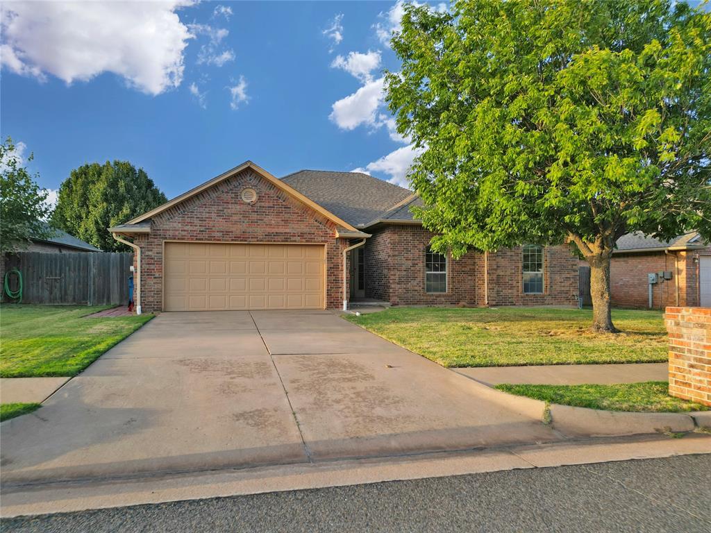 1717 Hemingway Drive Property Photo 1