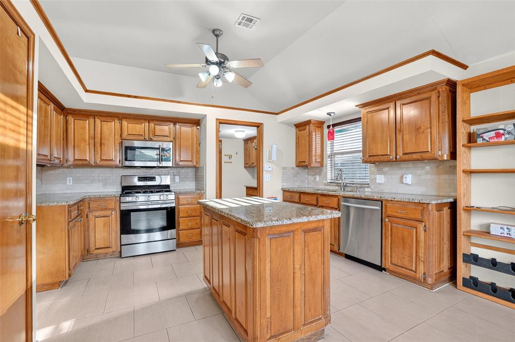 1717 Hemingway Drive Property Photo 15