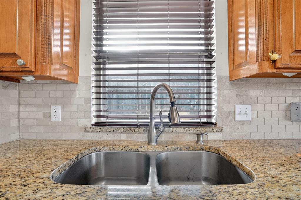 1717 Hemingway Drive Property Photo 18