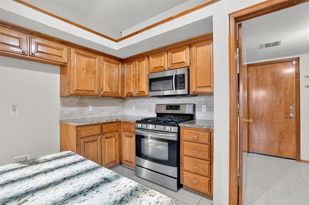 1717 Hemingway Drive Property Photo 19