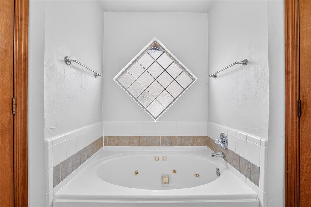 1717 Hemingway Drive Property Photo 32