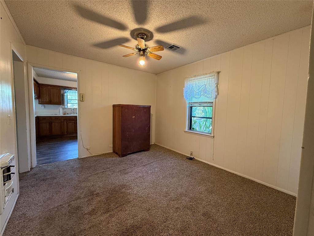 1010 W 5th Street Property Photo 6