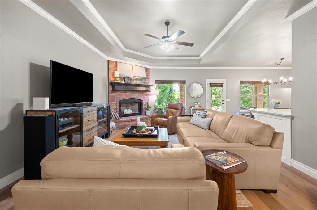 14220 Red Oak Drive Property Photo 10
