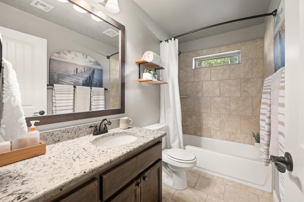 14220 Red Oak Drive Property Photo 37